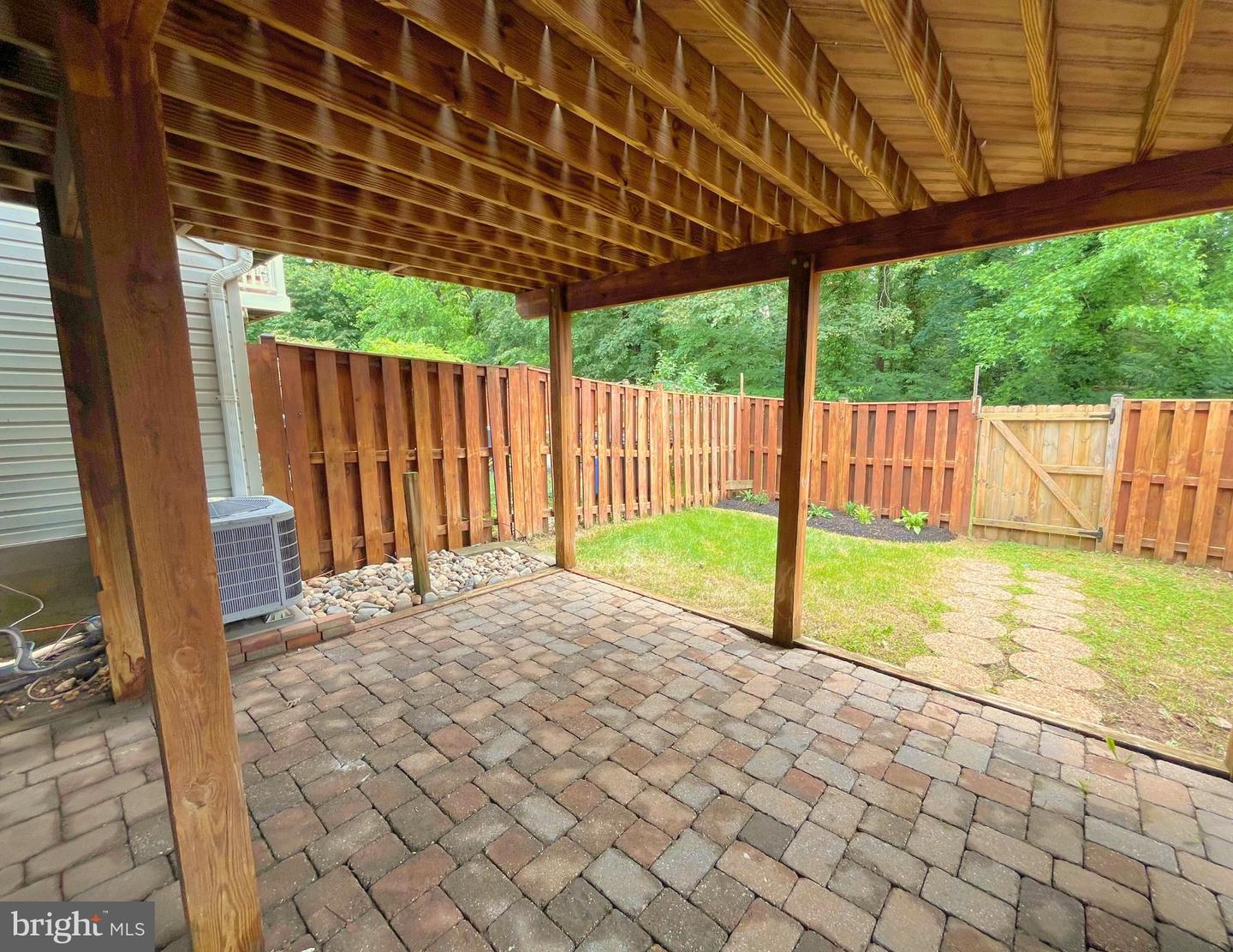 7657 SHEFFIELD VILLAGE LN, LORTON, Virginia 22079, 3 Bedrooms Bedrooms, ,2 BathroomsBathrooms,Residential,For sale,7657 SHEFFIELD VILLAGE LN,VAFX2243612 MLS # VAFX2243612