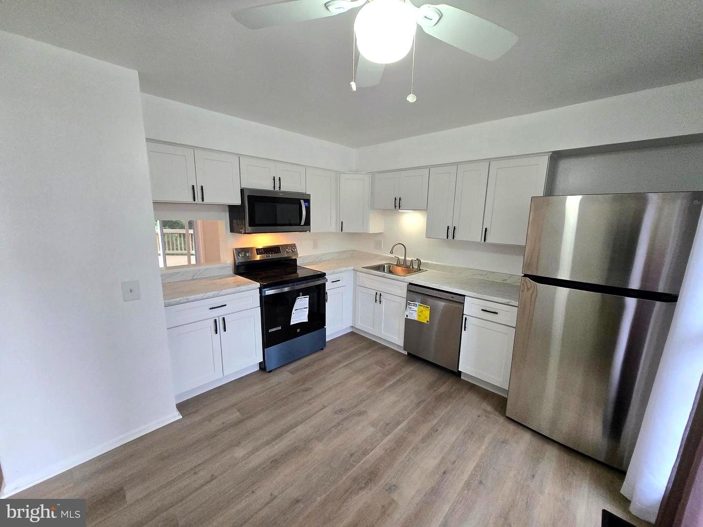 7657 SHEFFIELD VILLAGE LN, LORTON, Virginia 22079, 3 Bedrooms Bedrooms, ,2 BathroomsBathrooms,Residential,For sale,7657 SHEFFIELD VILLAGE LN,VAFX2243612 MLS # VAFX2243612