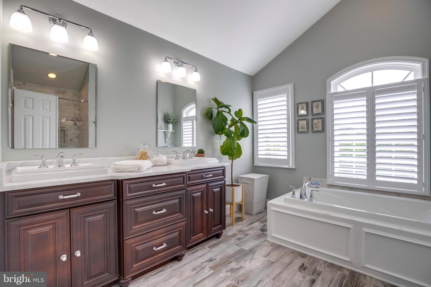 14824 CARTAGENA DR, GAINESVILLE, Virginia 20155, 5 Bedrooms Bedrooms, ,4 BathroomsBathrooms,Residential,For sale,14824 CARTAGENA DR,VAPW2095838 MLS # VAPW2095838