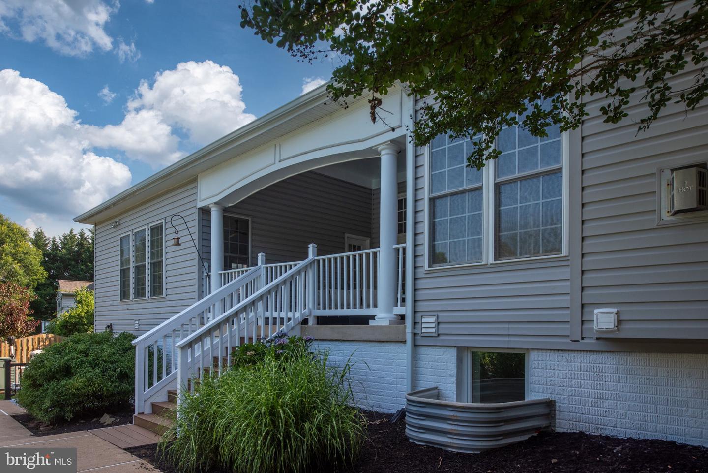 715 CONSTANTINE CT, WARRENTON, Virginia 20186, 5 Bedrooms Bedrooms, ,4 BathroomsBathrooms,Residential,For sale,715 CONSTANTINE CT,VAFQ2016868 MLS # VAFQ2016868