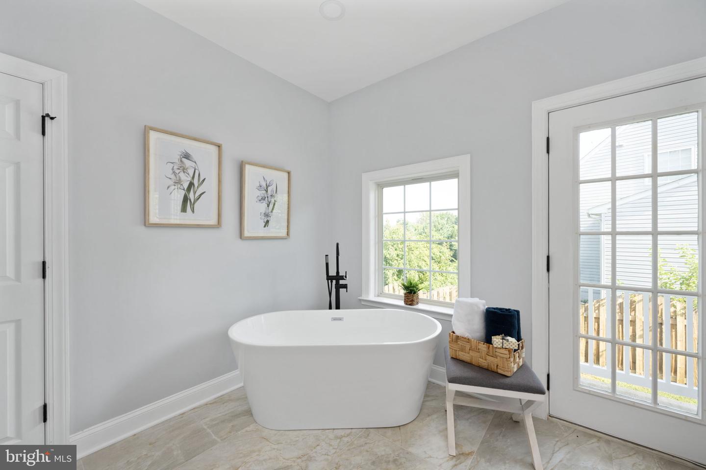 715 CONSTANTINE CT, WARRENTON, Virginia 20186, 5 Bedrooms Bedrooms, ,4 BathroomsBathrooms,Residential,For sale,715 CONSTANTINE CT,VAFQ2016868 MLS # VAFQ2016868