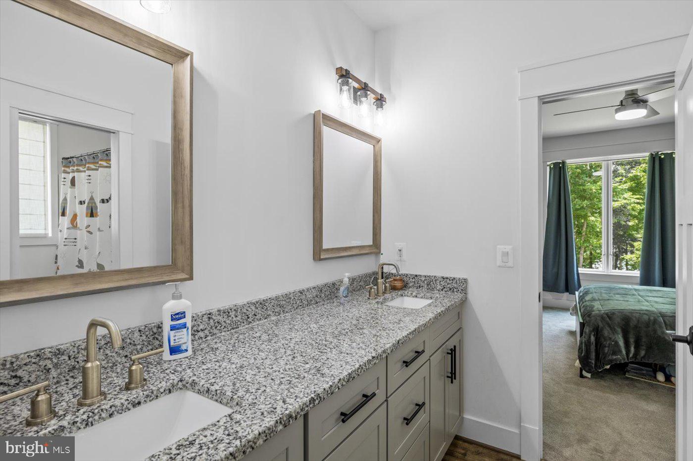 10815 DOWNTON AVE, SPOTSYLVANIA, Virginia 22553, 6 Bedrooms Bedrooms, ,4 BathroomsBathrooms,Residential,For sale,10815 DOWNTON AVE,VASP2033596 MLS # VASP2033596