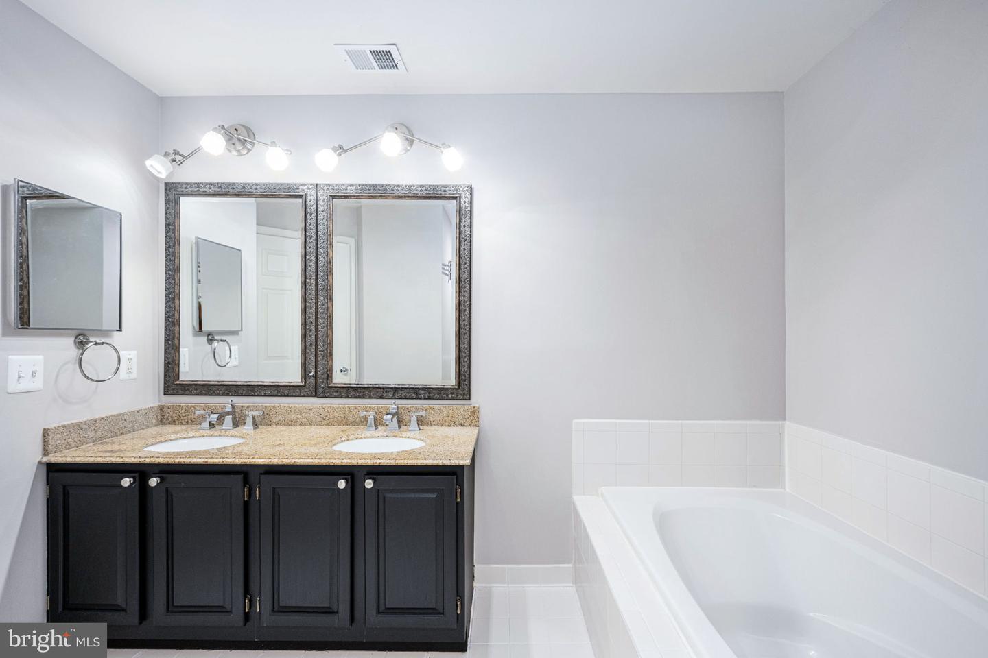 426 FORTRESS WAY, OCCOQUAN, Virginia 22125, 2 Bedrooms Bedrooms, ,2 BathroomsBathrooms,Residential,For sale,426 FORTRESS WAY,VAPW2096134 MLS # VAPW2096134