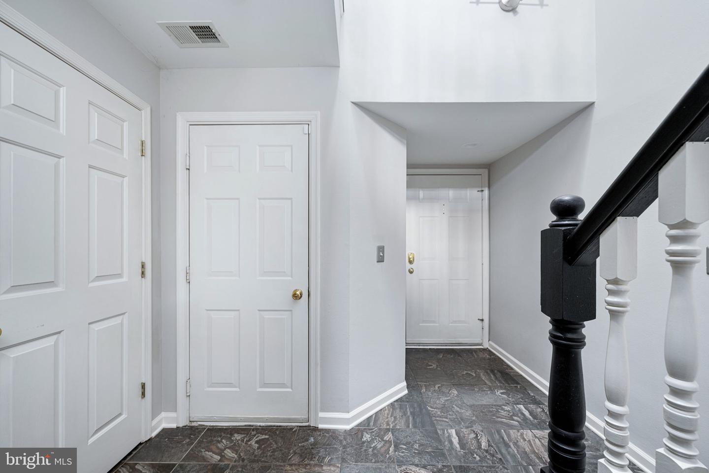 426 FORTRESS WAY, OCCOQUAN, Virginia 22125, 2 Bedrooms Bedrooms, ,2 BathroomsBathrooms,Residential,For sale,426 FORTRESS WAY,VAPW2096134 MLS # VAPW2096134