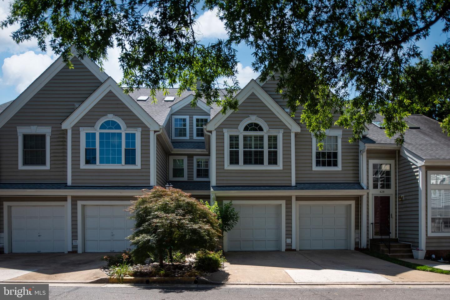 426 FORTRESS WAY, OCCOQUAN, Virginia 22125, 2 Bedrooms Bedrooms, ,2 BathroomsBathrooms,Residential,For sale,426 FORTRESS WAY,VAPW2096134 MLS # VAPW2096134