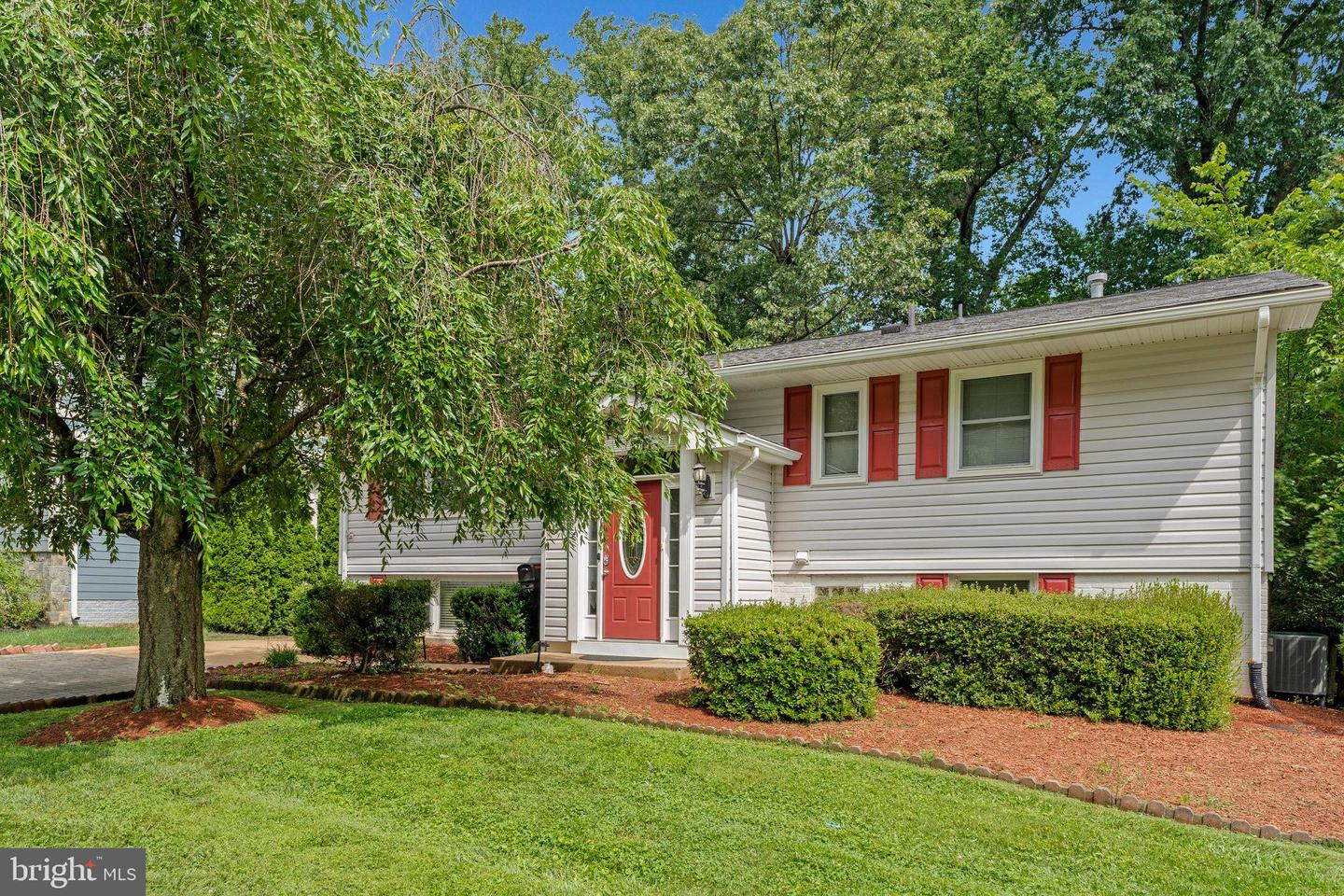 106 YEONAS DR SE, VIENNA, Virginia 22180, 5 Bedrooms Bedrooms, 6 Rooms Rooms,4 BathroomsBathrooms,Residential,For sale,106 YEONAS DR SE,VAFX2245080 MLS # VAFX2245080