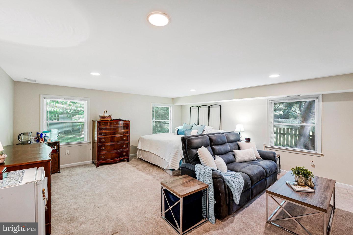 106 YEONAS DR SE, VIENNA, Virginia 22180, 5 Bedrooms Bedrooms, 6 Rooms Rooms,4 BathroomsBathrooms,Residential,For sale,106 YEONAS DR SE,VAFX2245080 MLS # VAFX2245080