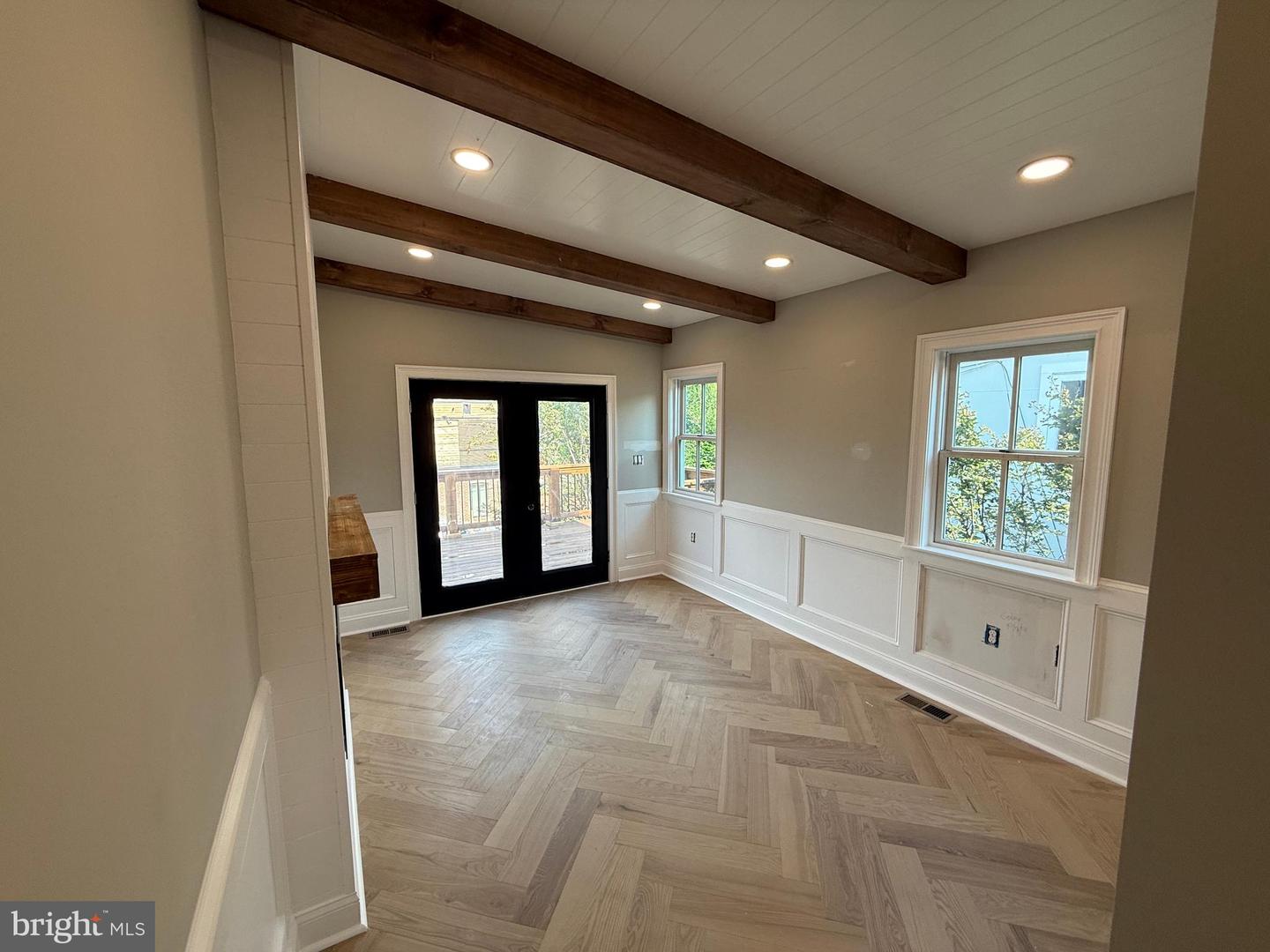 422 11TH ST SE, WASHINGTON, District Of Columbia 20003, 3 Bedrooms Bedrooms, ,2 BathroomsBathrooms,Residential,For sale,422 11TH ST SE,DCDC2203930 MLS # DCDC2203930