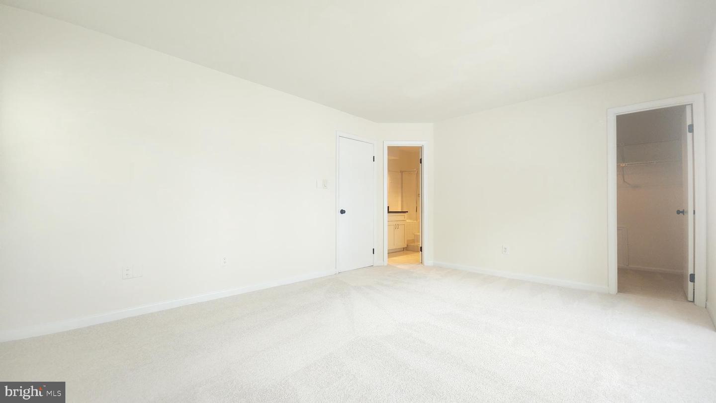 7705 LAFAYETTE FOREST DR #77, ANNANDALE, Virginia 22003, 2 Bedrooms Bedrooms, ,2 BathroomsBathrooms,Residential,For sale,7705 LAFAYETTE FOREST DR #77,VAFX2245540 MLS # VAFX2245540