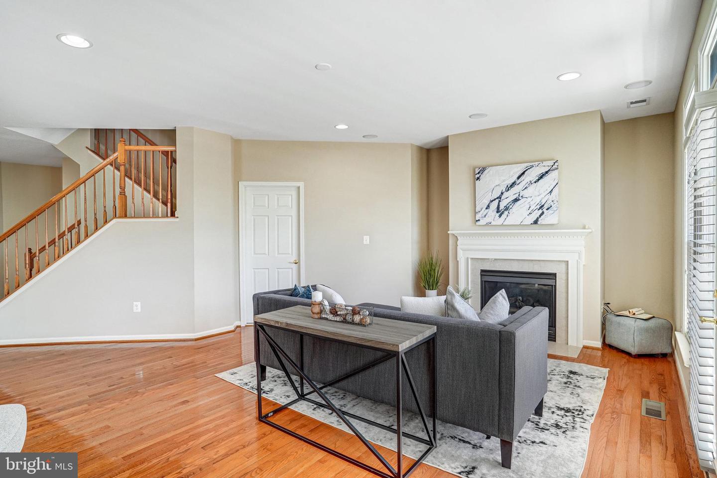 5968 MANORVIEW WAY, ALEXANDRIA, Virginia 22315, 4 Bedrooms Bedrooms, ,3 BathroomsBathrooms,Residential,For sale,5968 MANORVIEW WAY,VAFX2245582 MLS # VAFX2245582