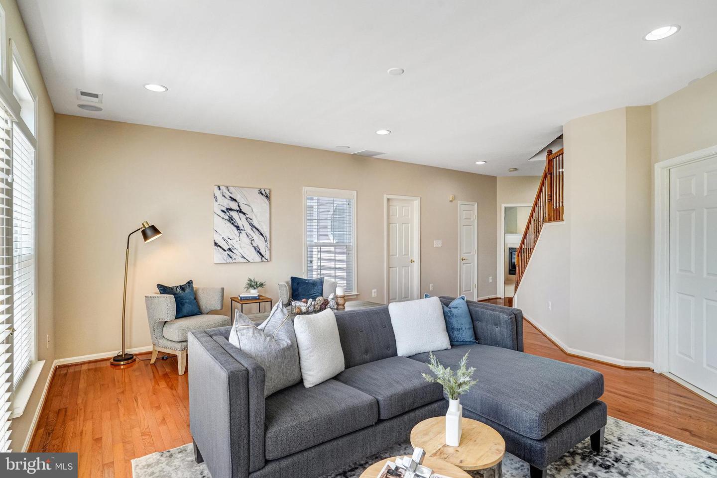 5968 MANORVIEW WAY, ALEXANDRIA, Virginia 22315, 4 Bedrooms Bedrooms, ,3 BathroomsBathrooms,Residential,For sale,5968 MANORVIEW WAY,VAFX2245582 MLS # VAFX2245582