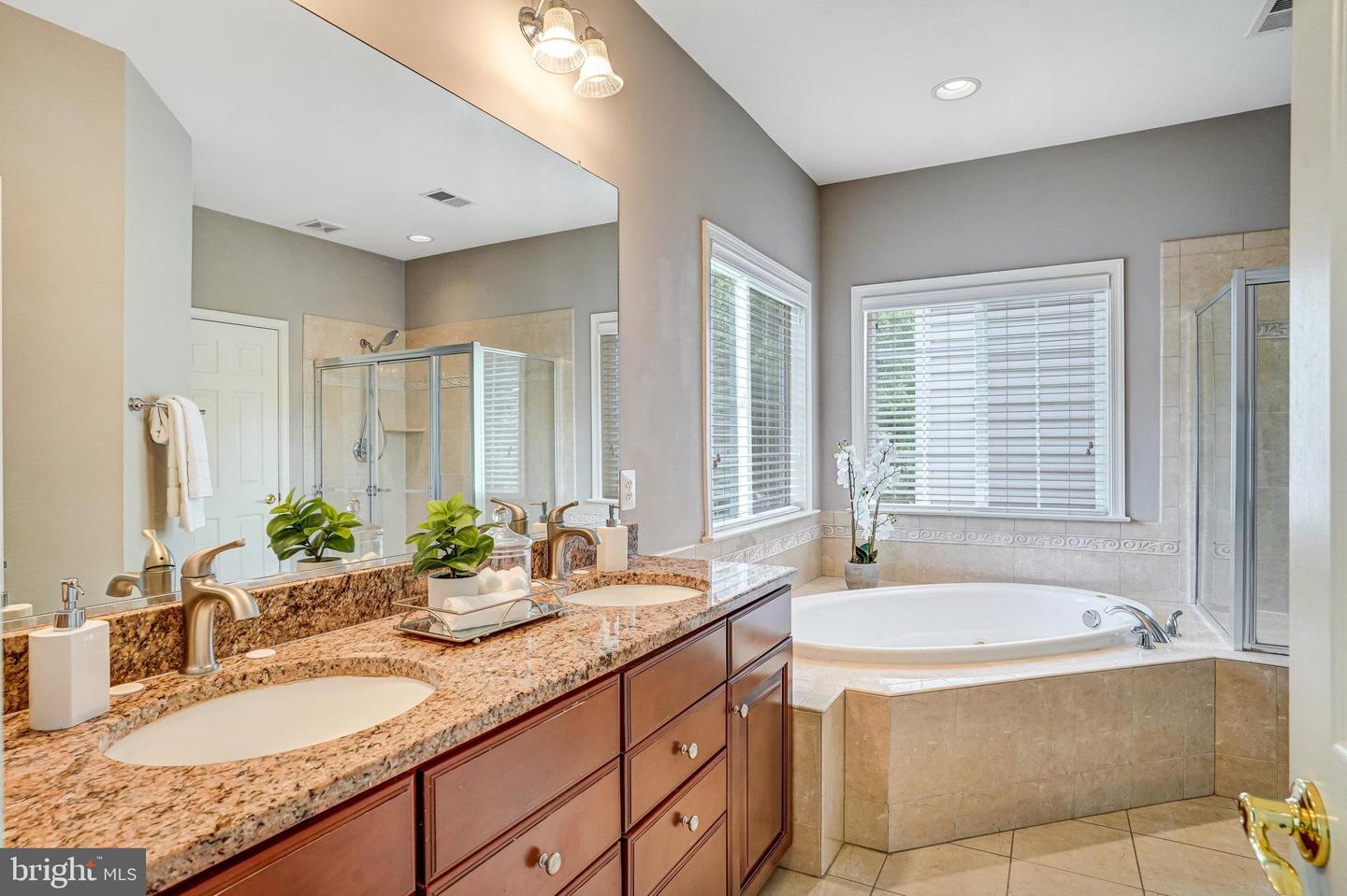 5968 MANORVIEW WAY, ALEXANDRIA, Virginia 22315, 4 Bedrooms Bedrooms, ,3 BathroomsBathrooms,Residential,For sale,5968 MANORVIEW WAY,VAFX2245582 MLS # VAFX2245582