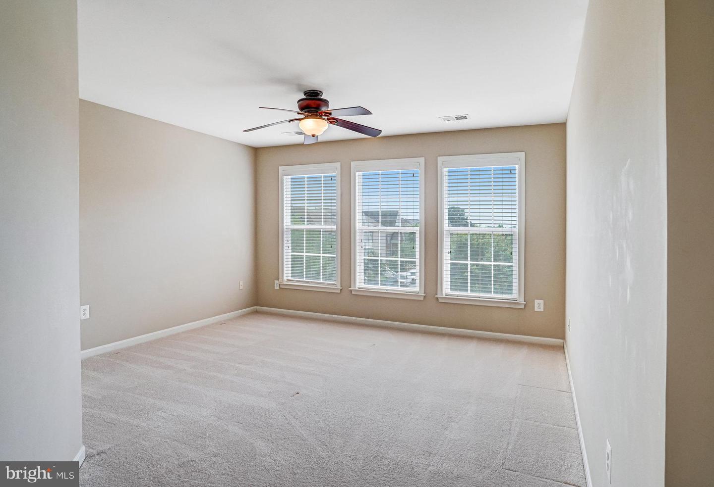 5968 MANORVIEW WAY, ALEXANDRIA, Virginia 22315, 4 Bedrooms Bedrooms, ,3 BathroomsBathrooms,Residential,For sale,5968 MANORVIEW WAY,VAFX2245582 MLS # VAFX2245582