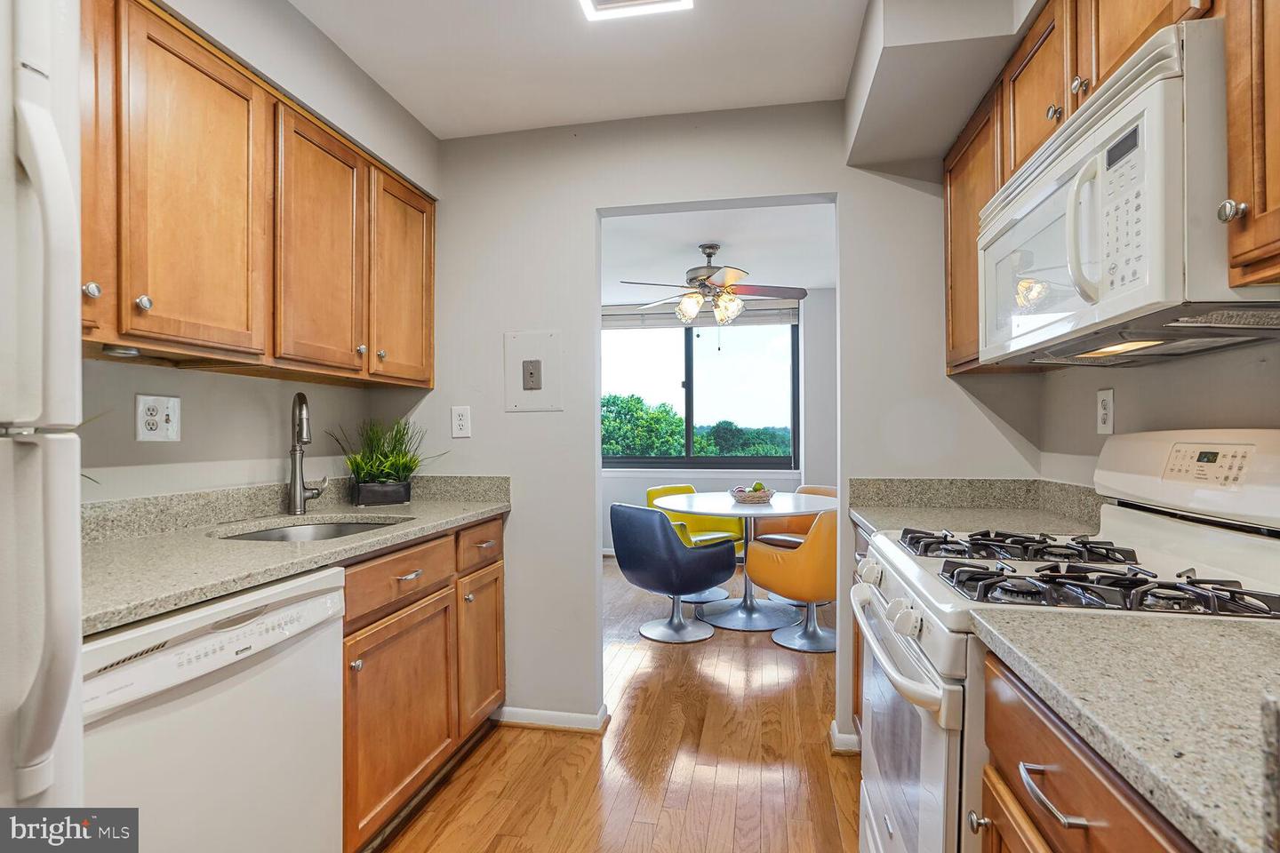 600 ROOSEVELT BLVD #510, FALLS CHURCH, Virginia 22044, 1 Bedroom Bedrooms, ,1 BathroomBathrooms,Residential,For sale,600 ROOSEVELT BLVD #510,VAFA2003072 MLS # VAFA2003072