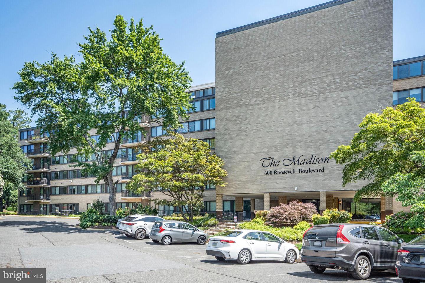 600 ROOSEVELT BLVD #510, FALLS CHURCH, Virginia 22044, 1 Bedroom Bedrooms, ,1 BathroomBathrooms,Residential,For sale,600 ROOSEVELT BLVD #510,VAFA2003072 MLS # VAFA2003072