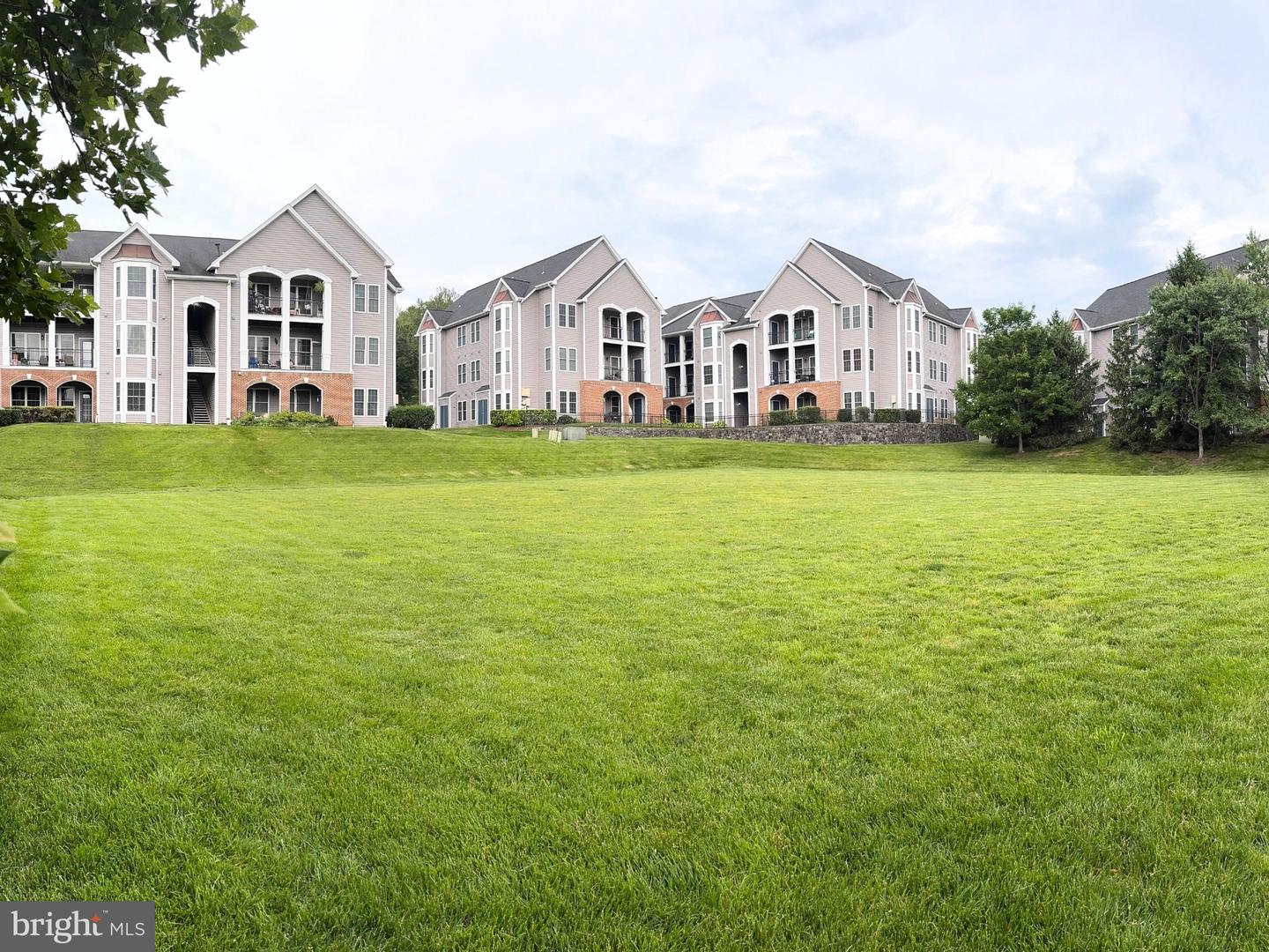 46630 DRYSDALE TER #303, STERLING, Virginia 20165, 2 Bedrooms Bedrooms, ,2 BathroomsBathrooms,Residential,For sale,46630 DRYSDALE TER #303,VALO2098746 MLS # VALO2098746