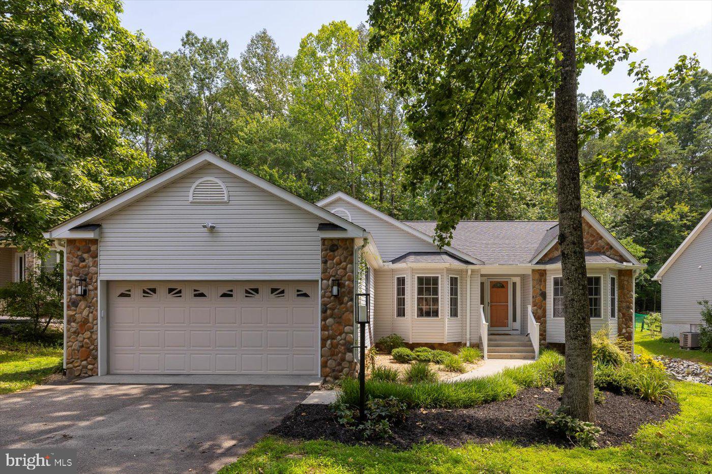 910 CONFEDERATE DR, LOCUST GROVE, Virginia 22508, 3 Bedrooms Bedrooms, ,2 BathroomsBathrooms,Residential,For sale,910 CONFEDERATE DR,VAOR2009866 MLS # VAOR2009866