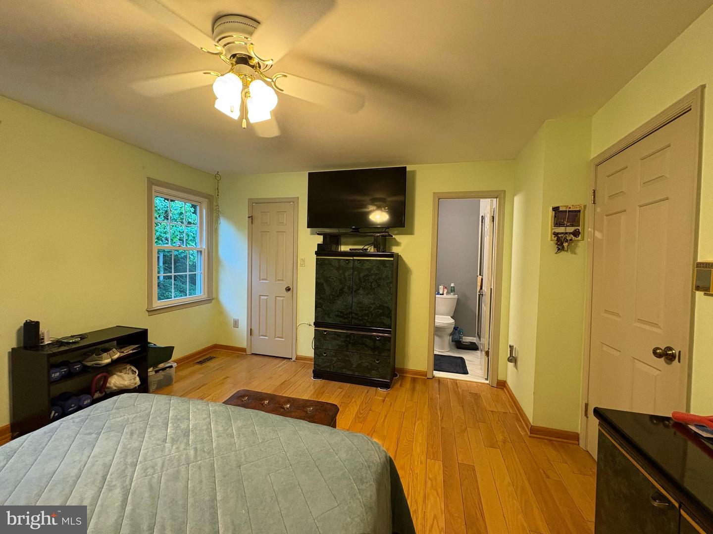 5930 LANGTON DR, FRANCONIA, Virginia 22310, 3 Bedrooms Bedrooms, ,3 BathroomsBathrooms,Residential,For sale,5930 LANGTON DR,VAFX2246138 MLS # VAFX2246138