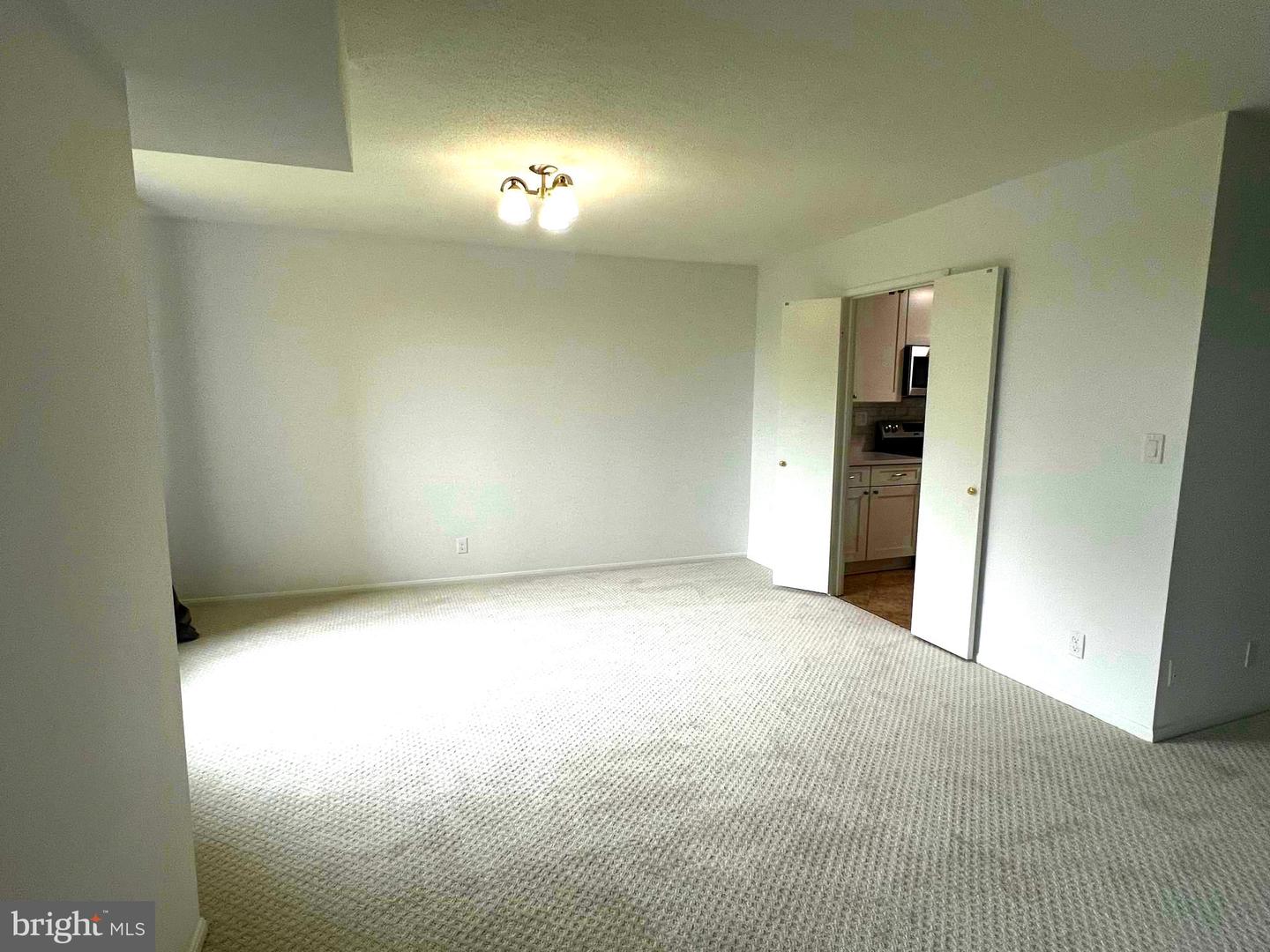 8350 GREENSBORO DR #218, MCLEAN, Virginia 22102, 1 Bedroom Bedrooms, 1 Room Rooms,1 BathroomBathrooms,Residential,For sale,8350 GREENSBORO DR #218,VAFX2246148 MLS # VAFX2246148