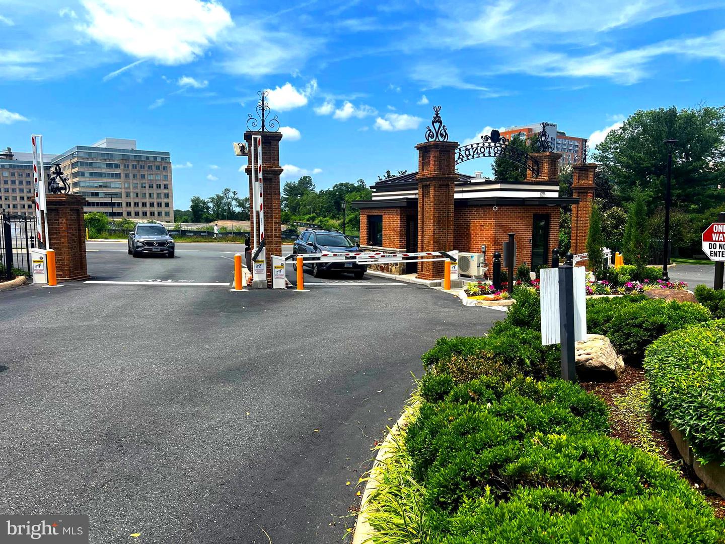8350 GREENSBORO DR #218, MCLEAN, Virginia 22102, 1 Bedroom Bedrooms, 1 Room Rooms,1 BathroomBathrooms,Residential,For sale,8350 GREENSBORO DR #218,VAFX2246148 MLS # VAFX2246148