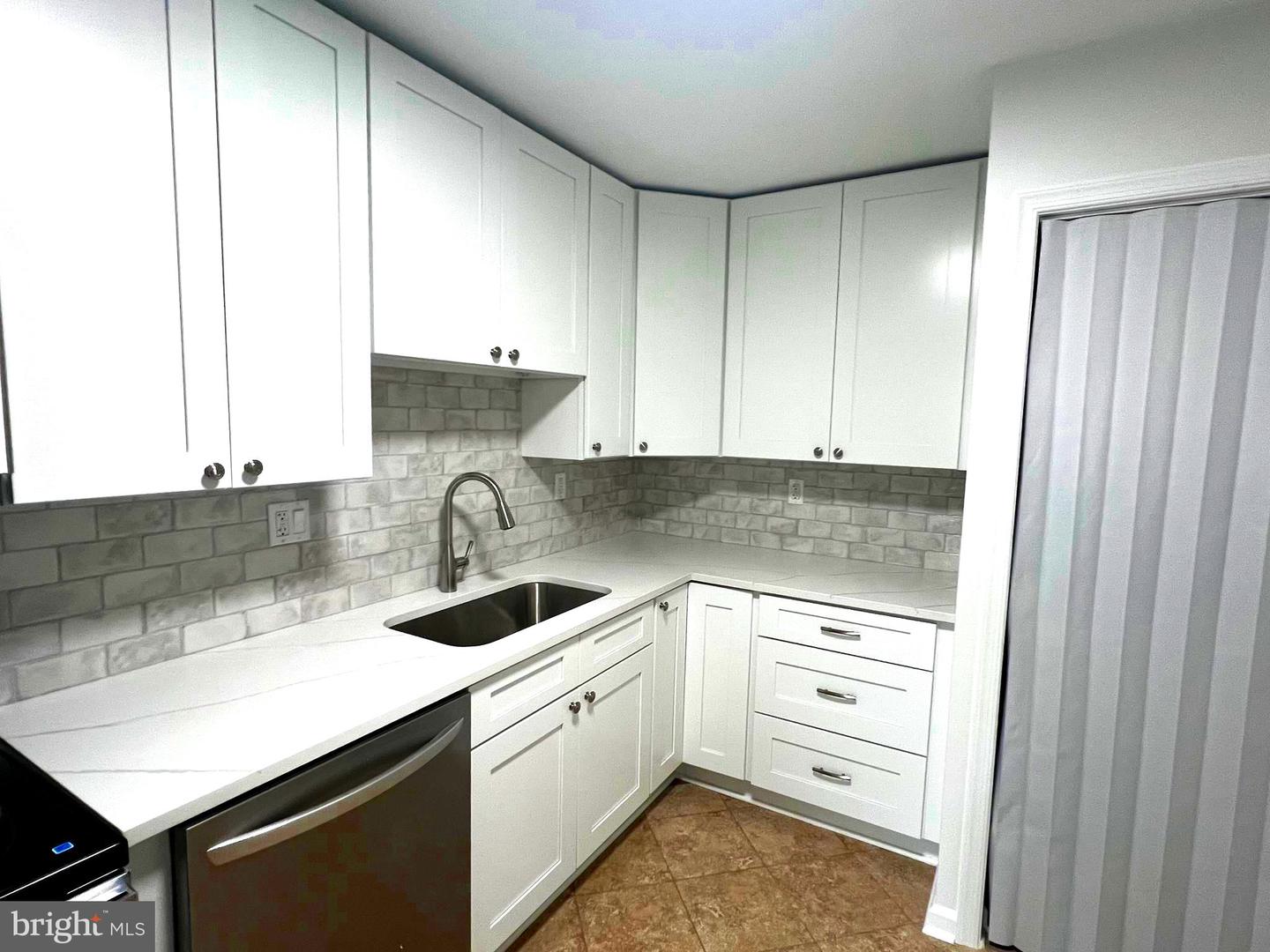 8350 GREENSBORO DR #218, MCLEAN, Virginia 22102, 1 Bedroom Bedrooms, 1 Room Rooms,1 BathroomBathrooms,Residential,For sale,8350 GREENSBORO DR #218,VAFX2246148 MLS # VAFX2246148