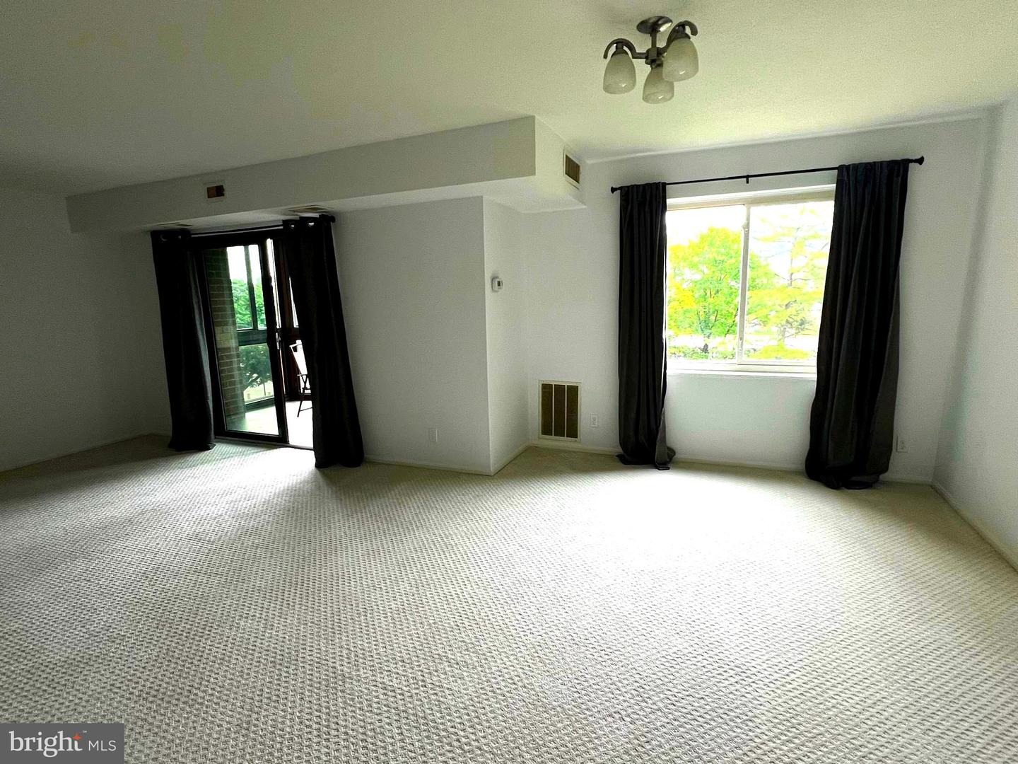 8350 GREENSBORO DR #218, MCLEAN, Virginia 22102, 1 Bedroom Bedrooms, 1 Room Rooms,1 BathroomBathrooms,Residential,For sale,8350 GREENSBORO DR #218,VAFX2246148 MLS # VAFX2246148