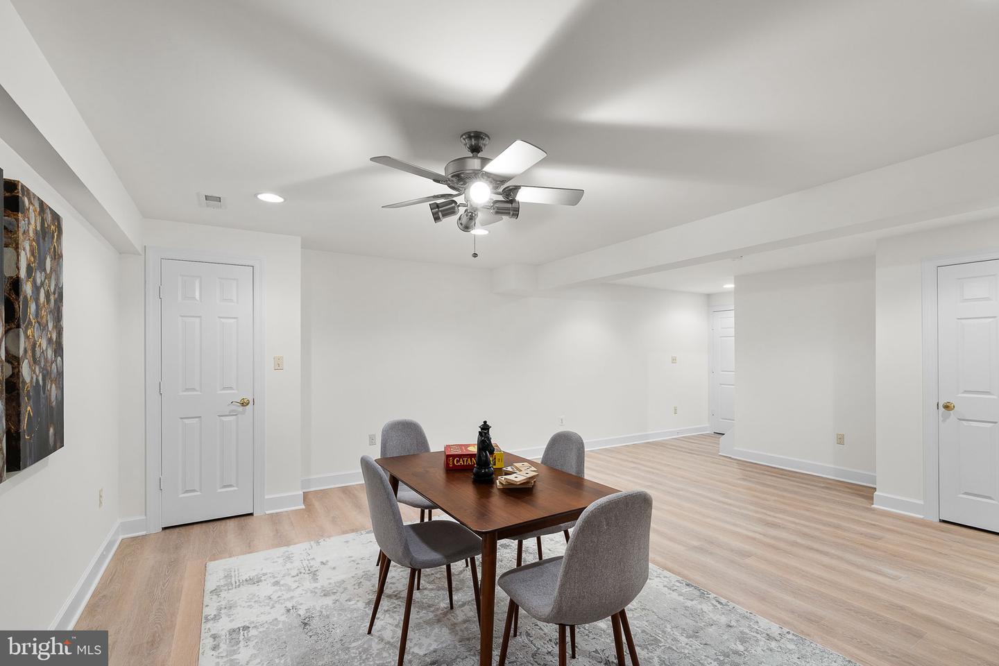 4920 SUNSET LN, ANNANDALE, Virginia 22003, 6 Bedrooms Bedrooms, ,4 BathroomsBathrooms,Residential,For sale,4920 SUNSET LN,VAFX2246212 MLS # VAFX2246212