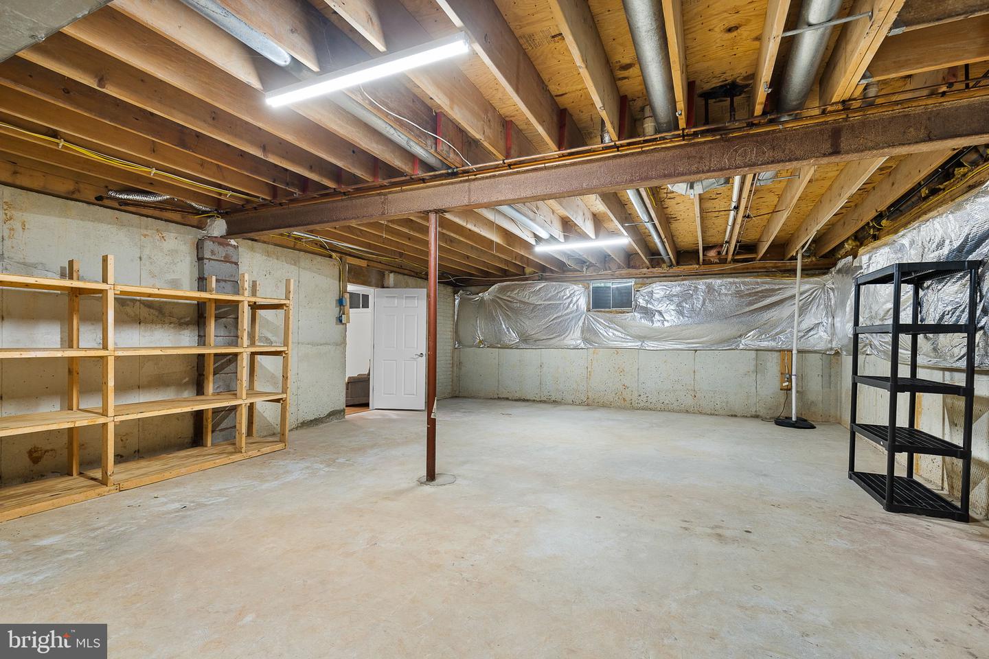 4920 SUNSET LN, ANNANDALE, Virginia 22003, 6 Bedrooms Bedrooms, ,4 BathroomsBathrooms,Residential,For sale,4920 SUNSET LN,VAFX2246212 MLS # VAFX2246212