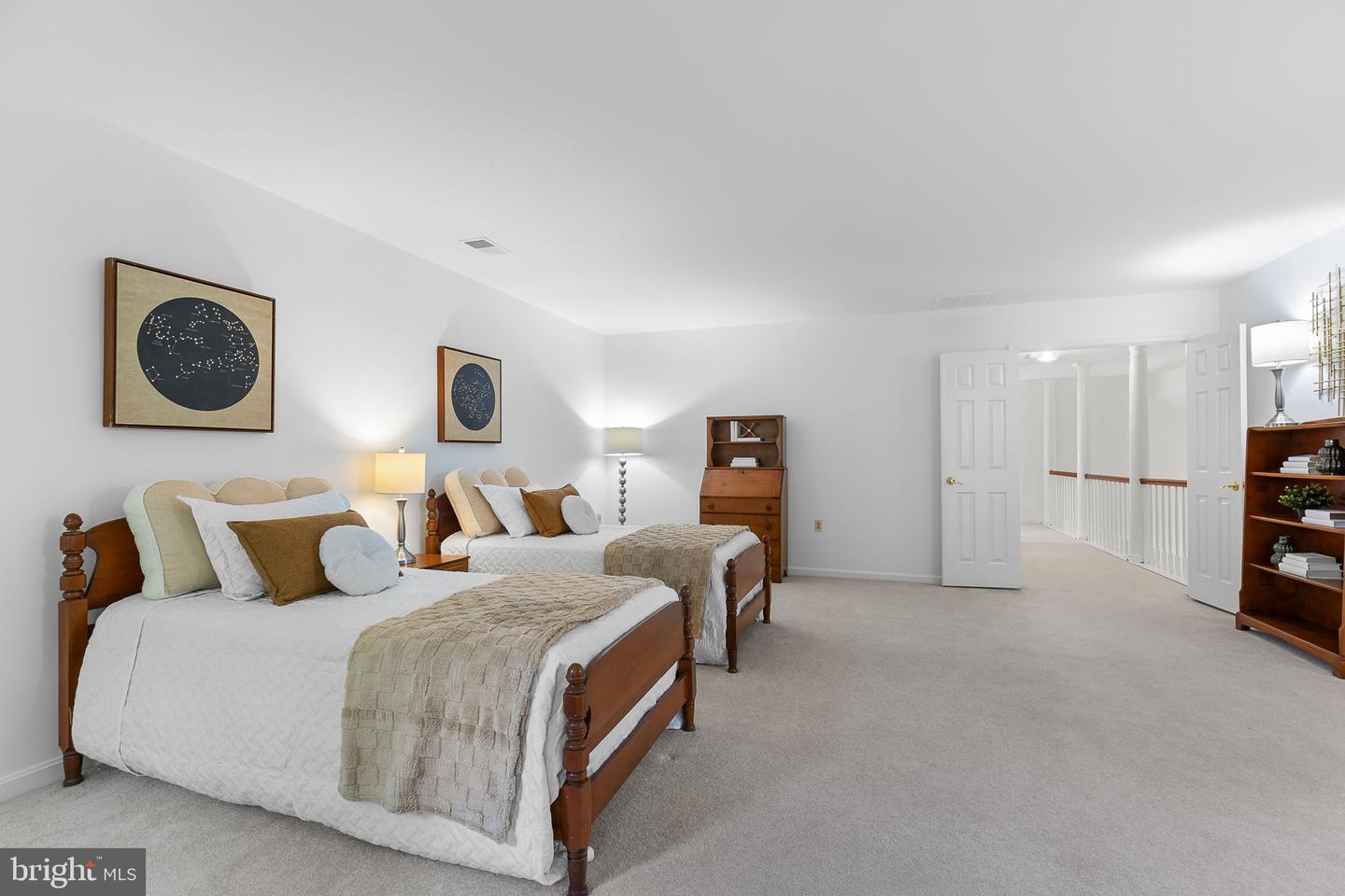4920 SUNSET LN, ANNANDALE, Virginia 22003, 6 Bedrooms Bedrooms, ,4 BathroomsBathrooms,Residential,For sale,4920 SUNSET LN,VAFX2246212 MLS # VAFX2246212