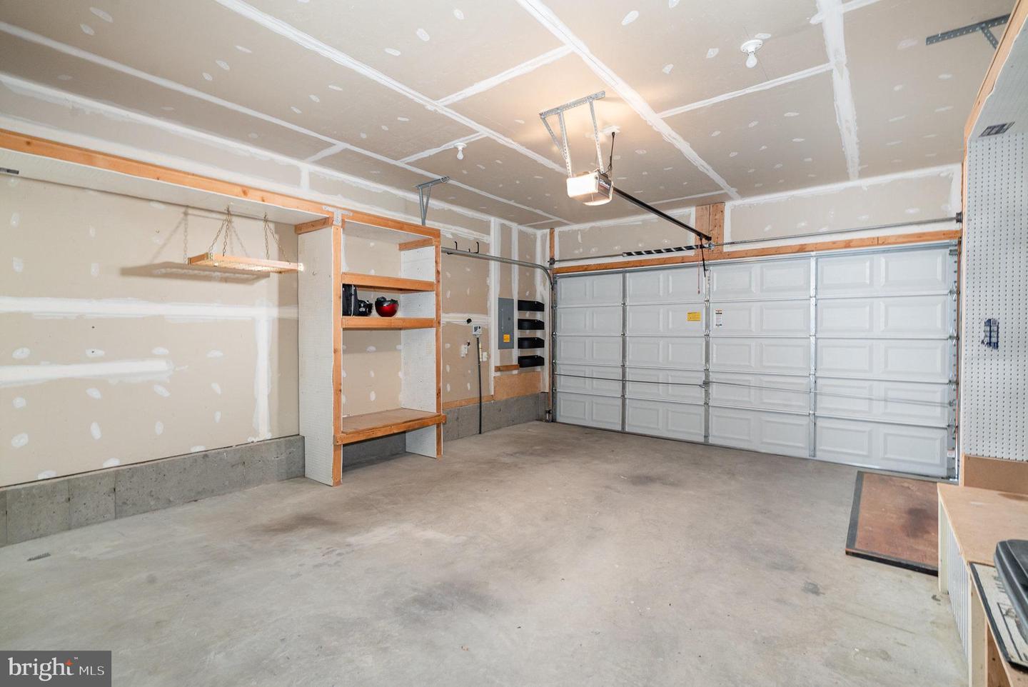 16073 DANCING LEAF PL, DUMFRIES, Virginia 22025, 3 Bedrooms Bedrooms, ,2 BathroomsBathrooms,Residential,For sale,16073 DANCING LEAF PL,VAPW2096632 MLS # VAPW2096632