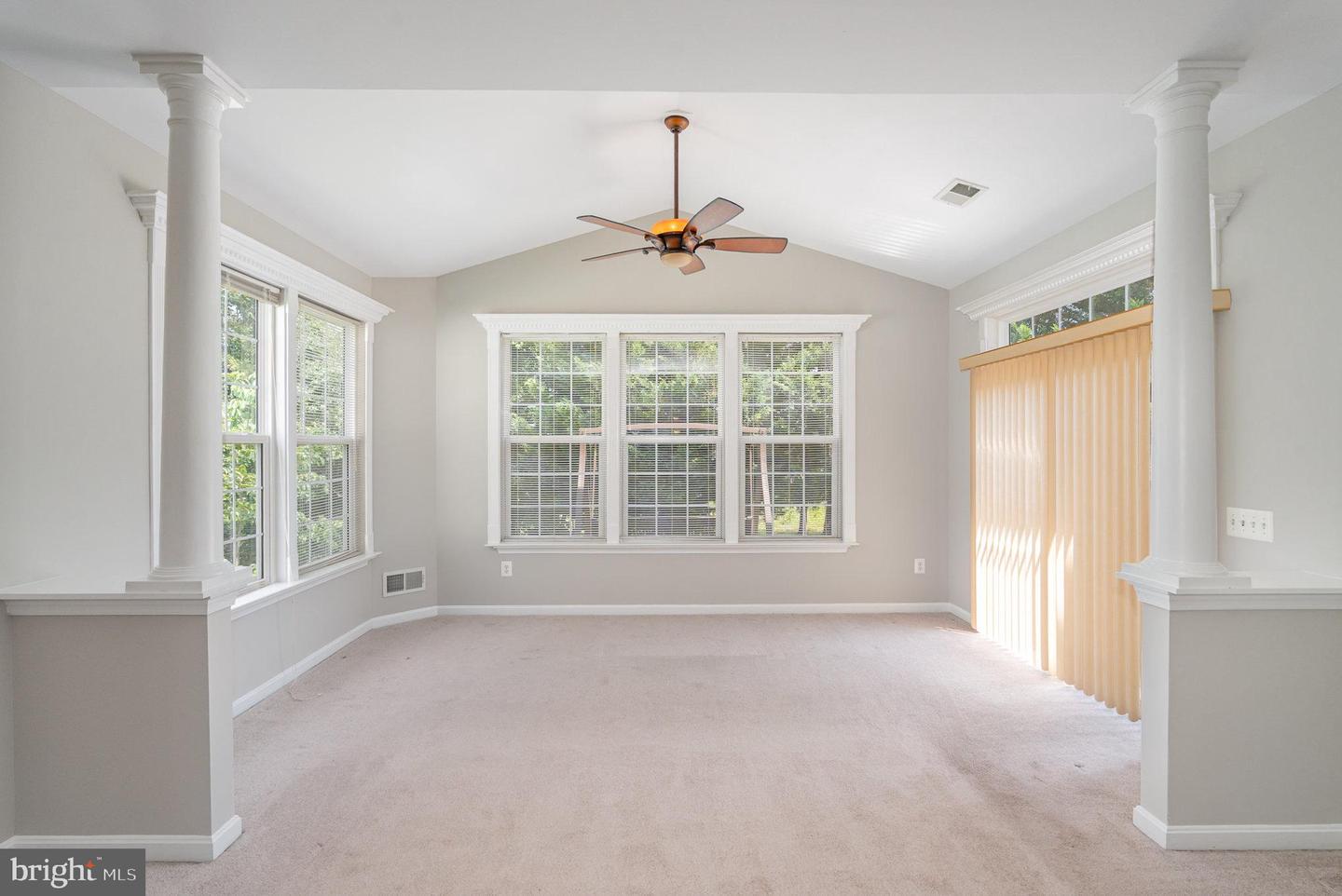 16073 DANCING LEAF PL, DUMFRIES, Virginia 22025, 3 Bedrooms Bedrooms, ,2 BathroomsBathrooms,Residential,For sale,16073 DANCING LEAF PL,VAPW2096632 MLS # VAPW2096632