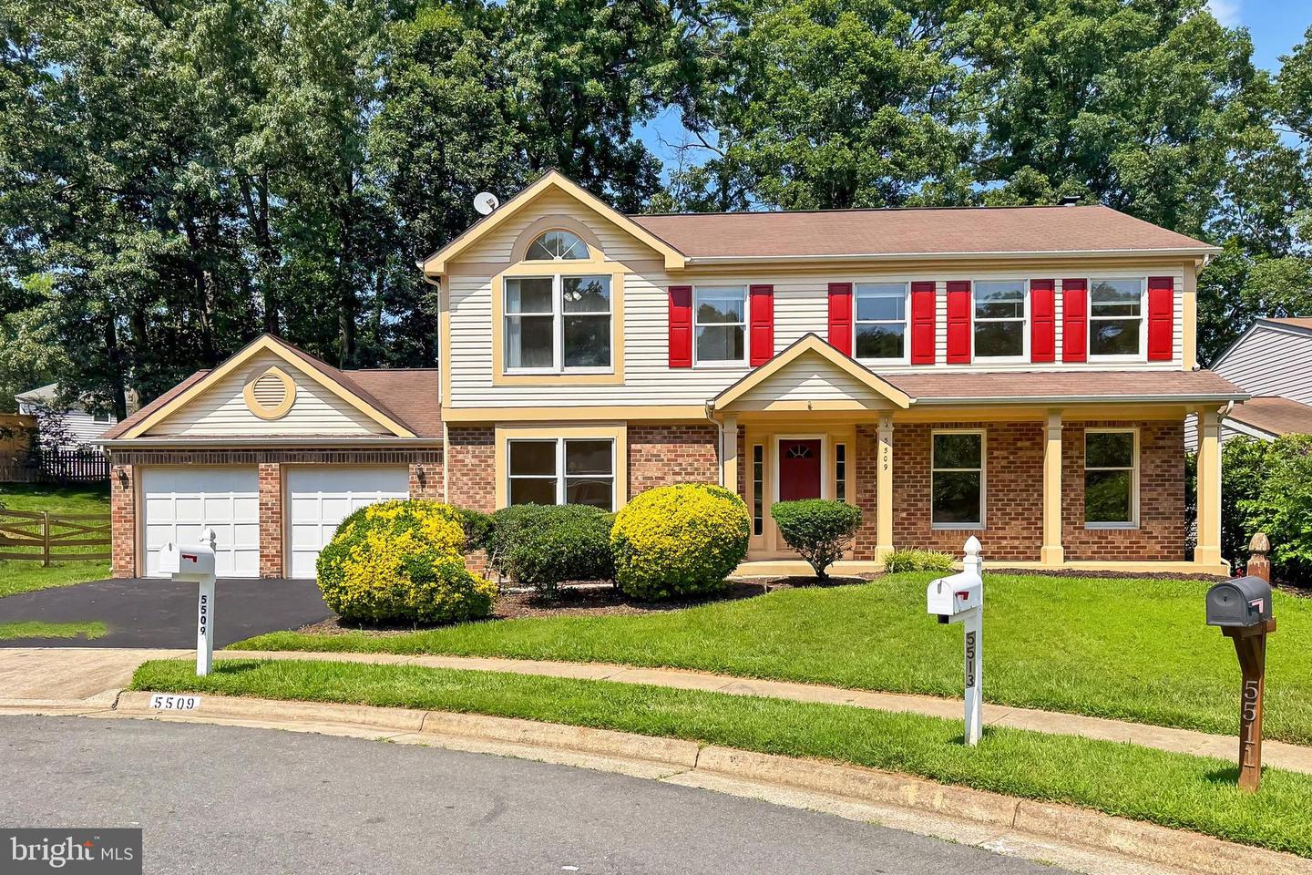 5509 YELLOW RAIL CT, FAIRFAX, Virginia 22032, 5 Bedrooms Bedrooms, ,3 BathroomsBathrooms,Residential,For sale,5509 YELLOW RAIL CT,VAFX2246474 MLS # VAFX2246474