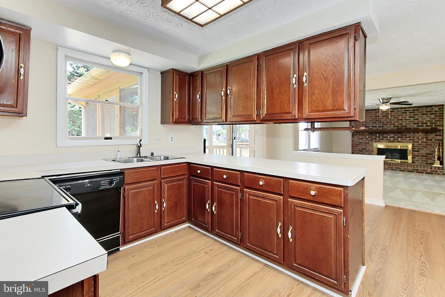 5509 YELLOW RAIL CT, FAIRFAX, Virginia 22032, 5 Bedrooms Bedrooms, ,3 BathroomsBathrooms,Residential,For sale,5509 YELLOW RAIL CT,VAFX2246474 MLS # VAFX2246474
