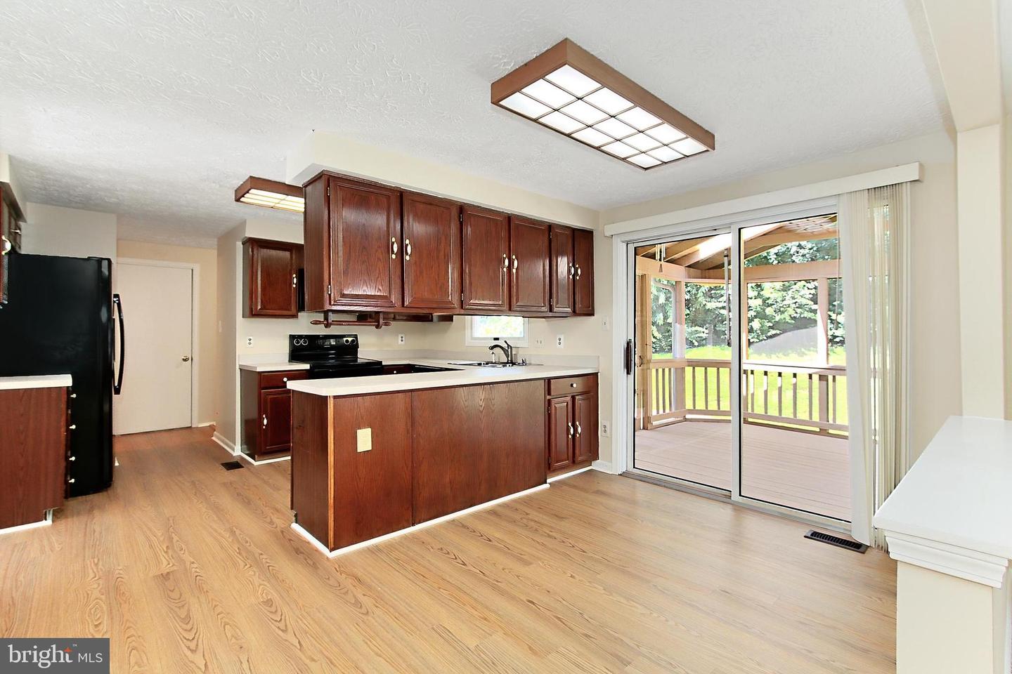 5509 YELLOW RAIL CT, FAIRFAX, Virginia 22032, 5 Bedrooms Bedrooms, ,3 BathroomsBathrooms,Residential,For sale,5509 YELLOW RAIL CT,VAFX2246474 MLS # VAFX2246474
