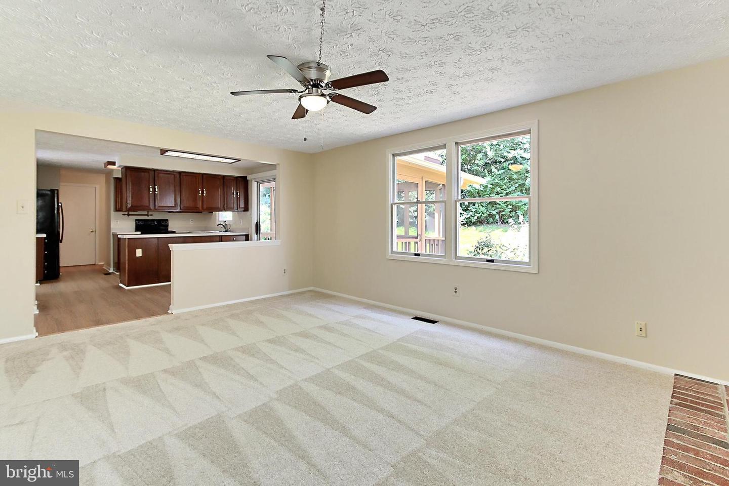5509 YELLOW RAIL CT, FAIRFAX, Virginia 22032, 5 Bedrooms Bedrooms, ,3 BathroomsBathrooms,Residential,For sale,5509 YELLOW RAIL CT,VAFX2246474 MLS # VAFX2246474