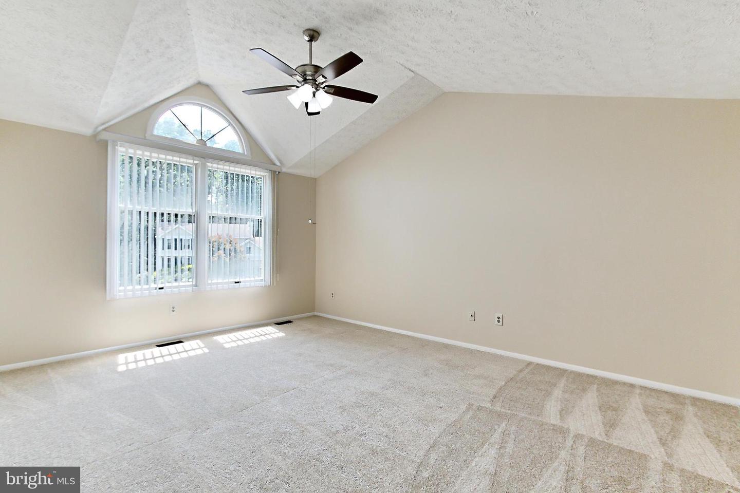 5509 YELLOW RAIL CT, FAIRFAX, Virginia 22032, 5 Bedrooms Bedrooms, ,3 BathroomsBathrooms,Residential,For sale,5509 YELLOW RAIL CT,VAFX2246474 MLS # VAFX2246474