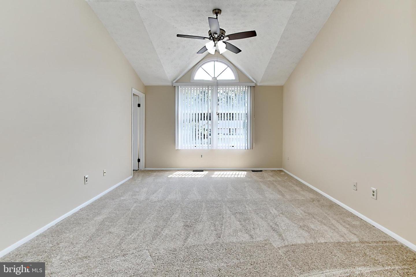 5509 YELLOW RAIL CT, FAIRFAX, Virginia 22032, 5 Bedrooms Bedrooms, ,3 BathroomsBathrooms,Residential,For sale,5509 YELLOW RAIL CT,VAFX2246474 MLS # VAFX2246474