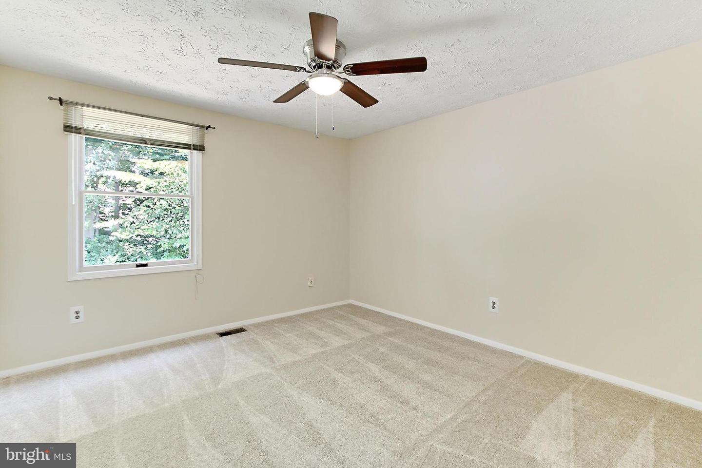 5509 YELLOW RAIL CT, FAIRFAX, Virginia 22032, 5 Bedrooms Bedrooms, ,3 BathroomsBathrooms,Residential,For sale,5509 YELLOW RAIL CT,VAFX2246474 MLS # VAFX2246474