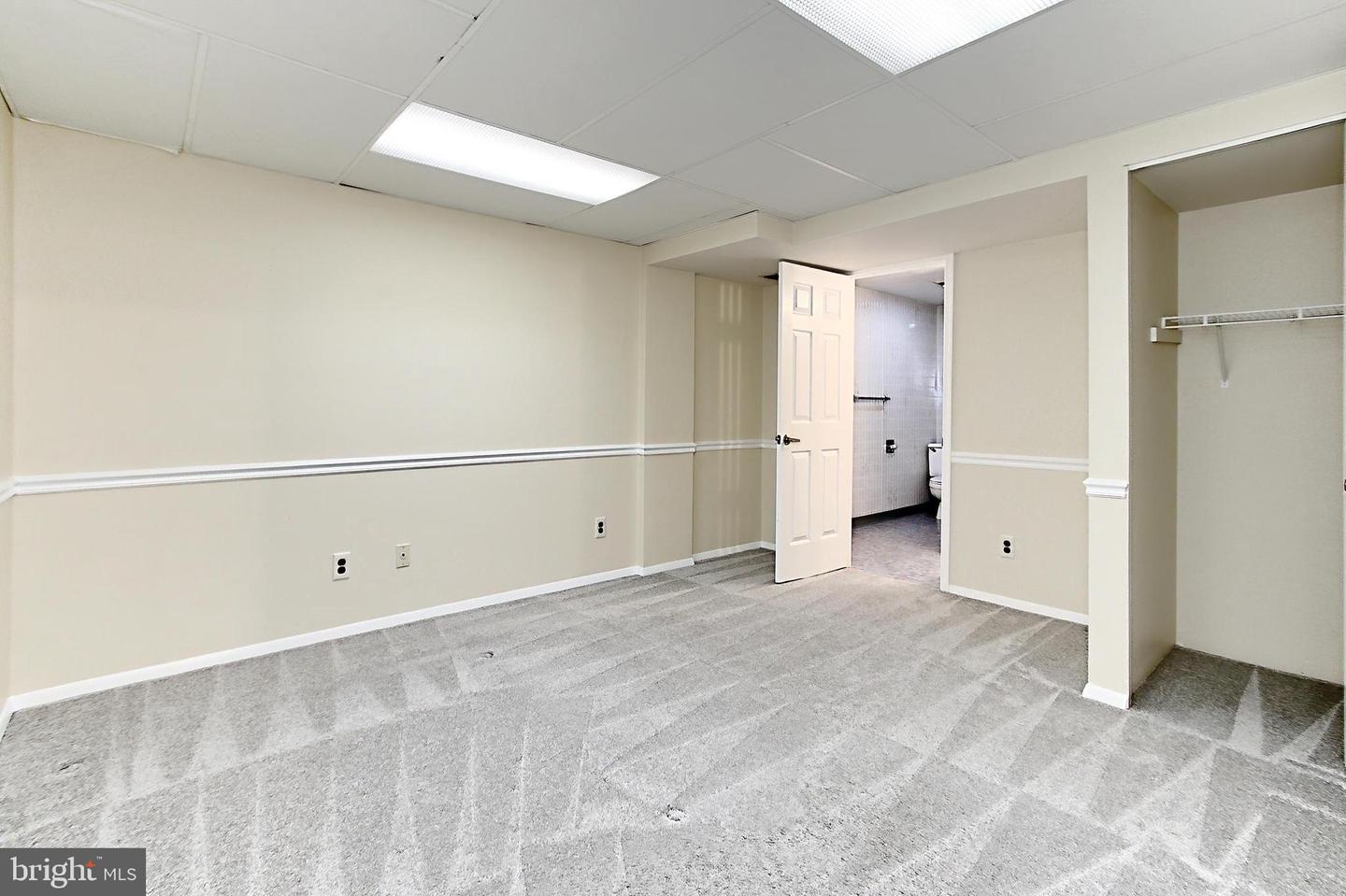 5509 YELLOW RAIL CT, FAIRFAX, Virginia 22032, 5 Bedrooms Bedrooms, ,3 BathroomsBathrooms,Residential,For sale,5509 YELLOW RAIL CT,VAFX2246474 MLS # VAFX2246474