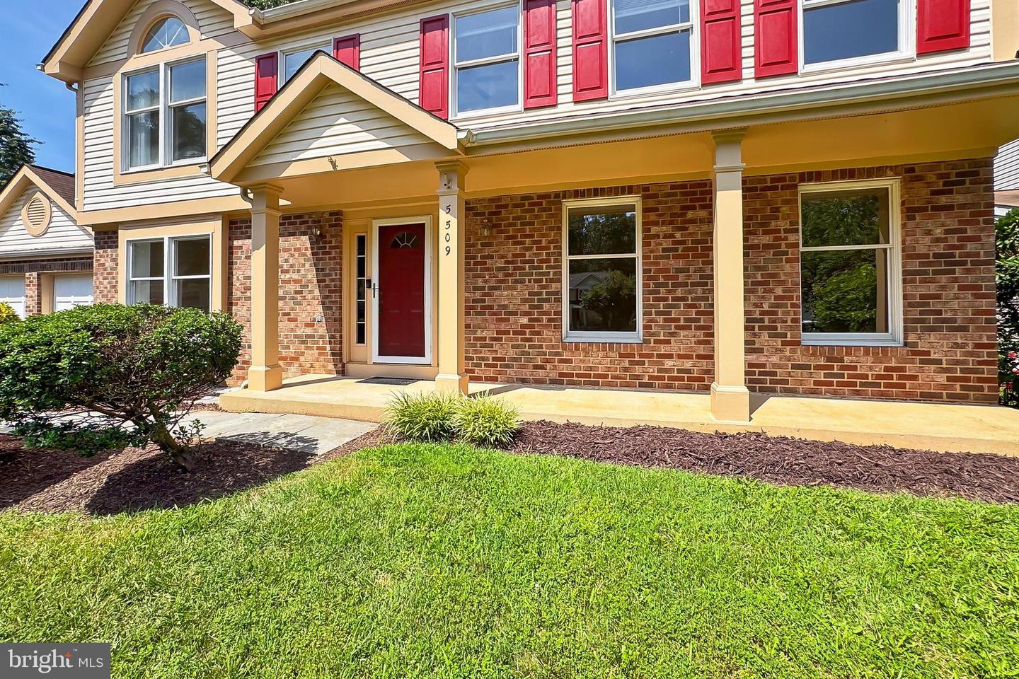 5509 YELLOW RAIL CT, FAIRFAX, Virginia 22032, 5 Bedrooms Bedrooms, ,3 BathroomsBathrooms,Residential,For sale,5509 YELLOW RAIL CT,VAFX2246474 MLS # VAFX2246474