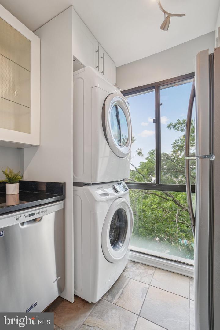250 S REYNOLDS ST #610, ALEXANDRIA, Virginia 22304, 2 Bedrooms Bedrooms, ,2 BathroomsBathrooms,Residential,For sale,250 S REYNOLDS ST #610,VAAX2046244 MLS # VAAX2046244