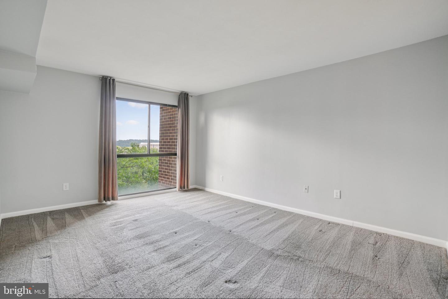 250 S REYNOLDS ST #610, ALEXANDRIA, Virginia 22304, 2 Bedrooms Bedrooms, ,2 BathroomsBathrooms,Residential,For sale,250 S REYNOLDS ST #610,VAAX2046244 MLS # VAAX2046244