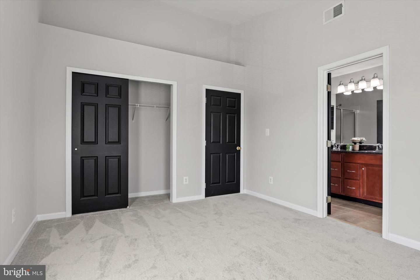 42806 LONGWORTH TER, CHANTILLY, Virginia 20152, 3 Bedrooms Bedrooms, 10 Rooms Rooms,3 BathroomsBathrooms,Residential,For sale,42806 LONGWORTH TER,VALO2099334 MLS # VALO2099334