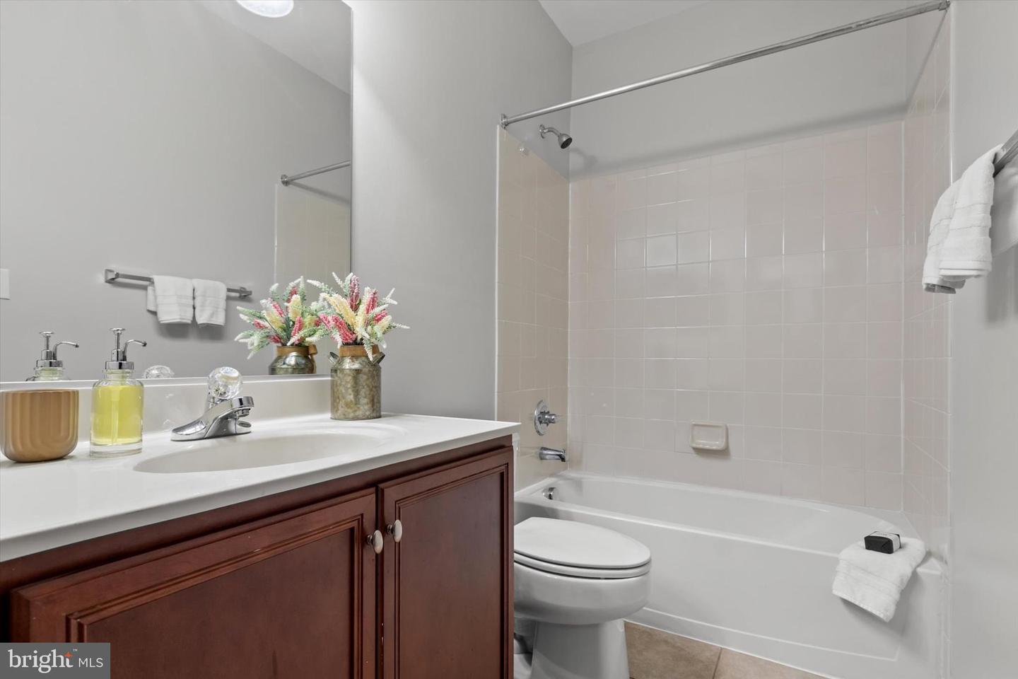 42806 LONGWORTH TER, CHANTILLY, Virginia 20152, 3 Bedrooms Bedrooms, 10 Rooms Rooms,3 BathroomsBathrooms,Residential,For sale,42806 LONGWORTH TER,VALO2099334 MLS # VALO2099334