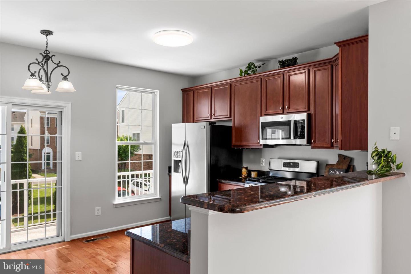 42806 LONGWORTH TER, CHANTILLY, Virginia 20152, 3 Bedrooms Bedrooms, 10 Rooms Rooms,3 BathroomsBathrooms,Residential,For sale,42806 LONGWORTH TER,VALO2099334 MLS # VALO2099334