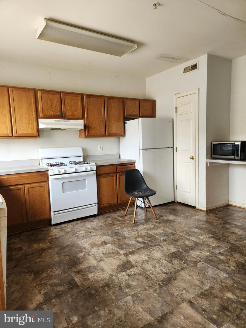 1723 STANTON TER SE, WASHINGTON, District Of Columbia 20020, 2 Bedrooms Bedrooms, ,1 BathroomBathrooms,Residential,For sale,1723 STANTON TER SE,DCDC2205248 MLS # DCDC2205248