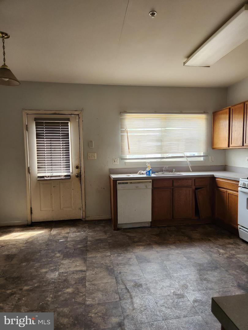 1723 STANTON TER SE, WASHINGTON, District Of Columbia 20020, 2 Bedrooms Bedrooms, ,1 BathroomBathrooms,Residential,For sale,1723 STANTON TER SE,DCDC2205248 MLS # DCDC2205248