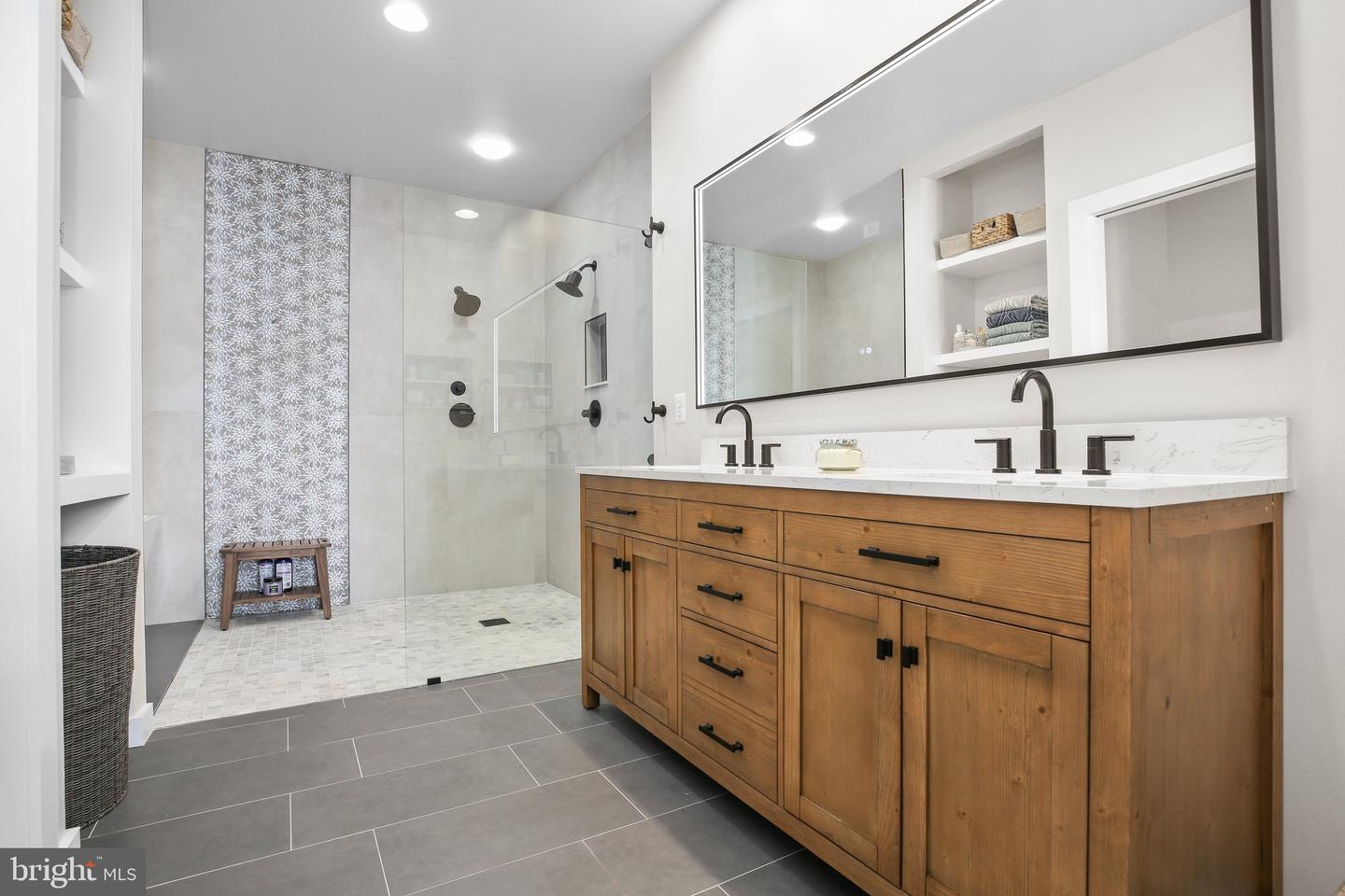 13755 TIDES ST, WOODBRIDGE, Virginia 22191, 3 Bedrooms Bedrooms, ,3 BathroomsBathrooms,Residential,For sale,13755 TIDES ST,VAPW2096862 MLS # VAPW2096862