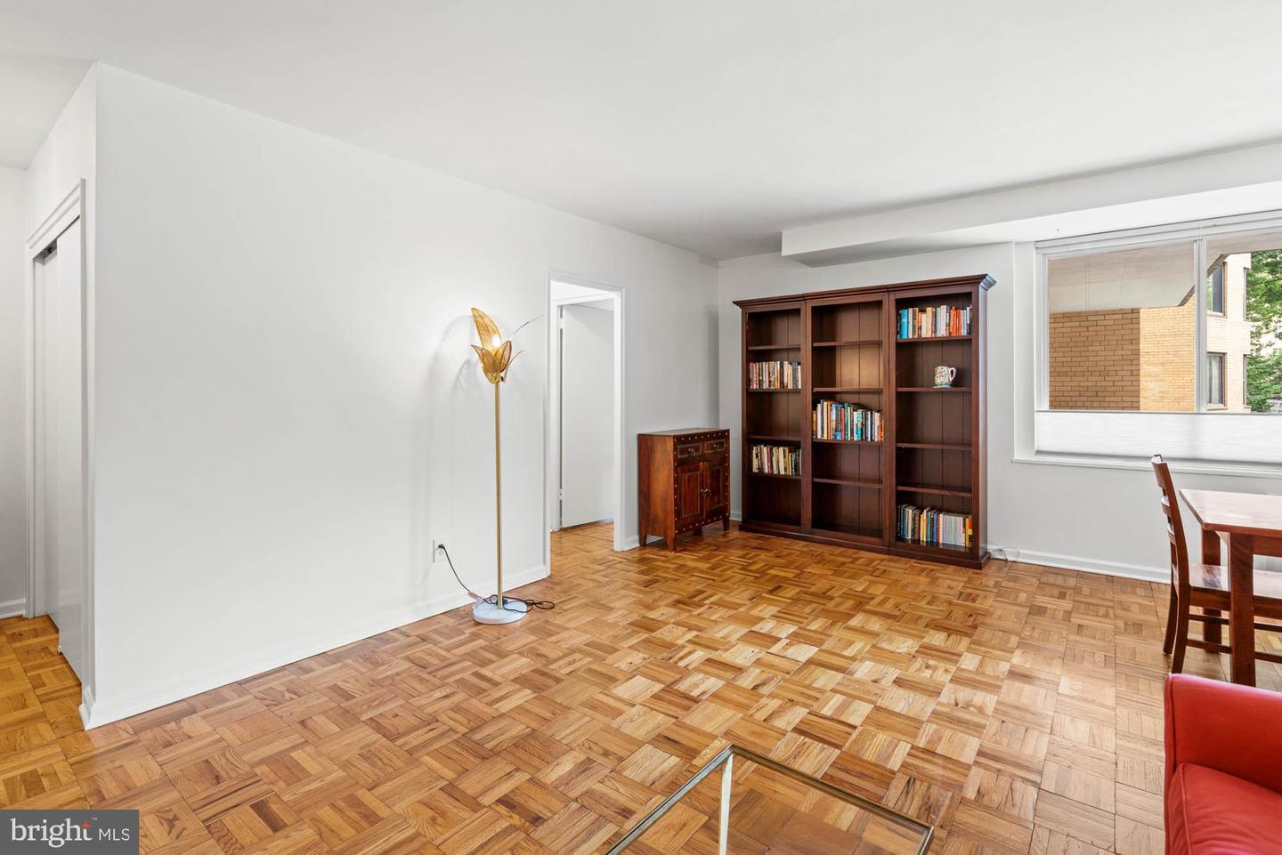 4740 CONNECTICUT AVE NW #204, WASHINGTON, District Of Columbia 20008, 1 Bedroom Bedrooms, ,1 BathroomBathrooms,Residential,For sale,4740 CONNECTICUT AVE NW #204,DCDC2205440 MLS # DCDC2205440