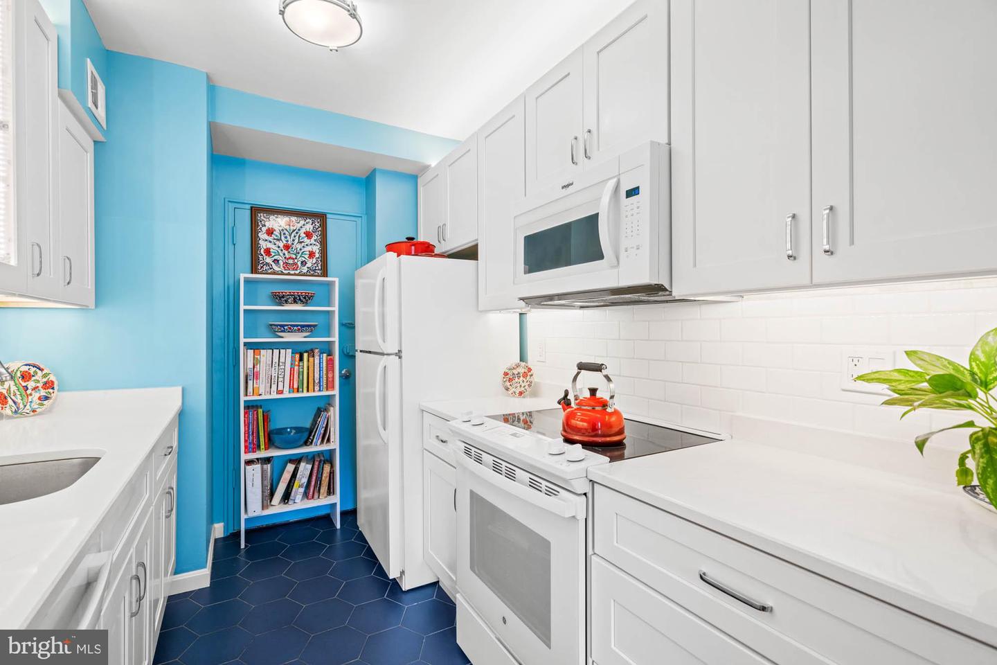4740 CONNECTICUT AVE NW #204, WASHINGTON, District Of Columbia 20008, 1 Bedroom Bedrooms, ,1 BathroomBathrooms,Residential,For sale,4740 CONNECTICUT AVE NW #204,DCDC2205440 MLS # DCDC2205440